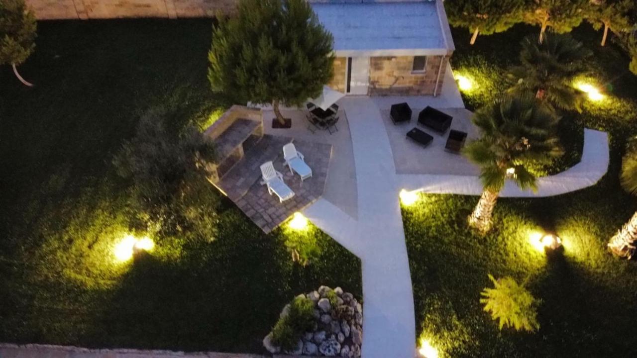 Villa Il Giardino Deluxe Lizzanello Exterior foto